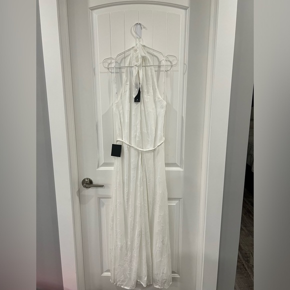 White, Textured Midi Dress - Picture 4 of 4